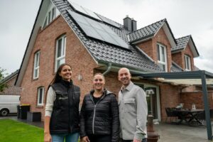 Solaranlage auf Doppelhaushälfte von Solaranlagenbau24